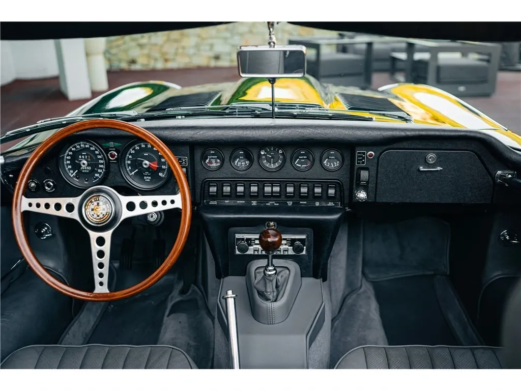 Jaguar type E (4)