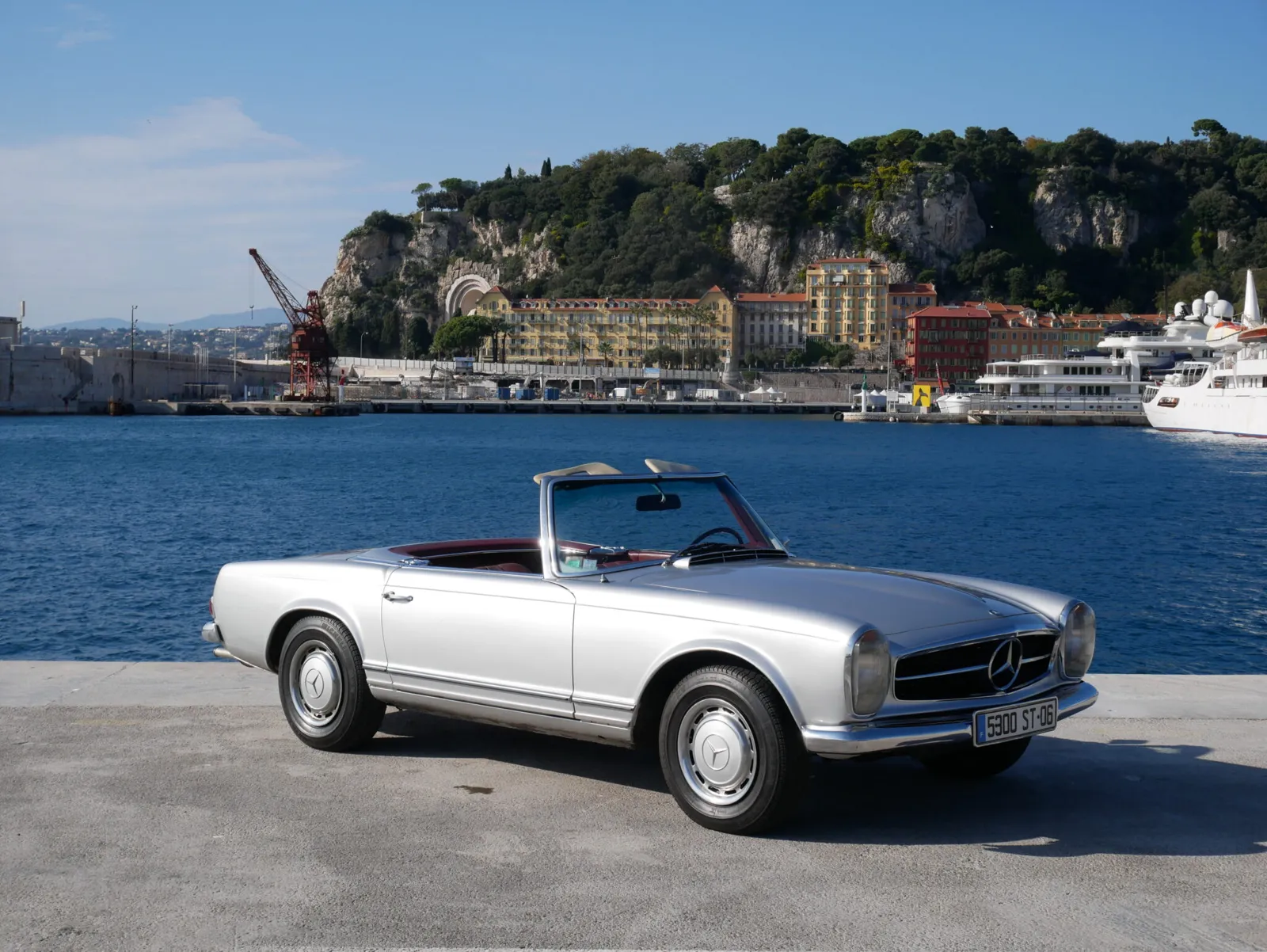 Mercedes Pagoda 280SL (1)