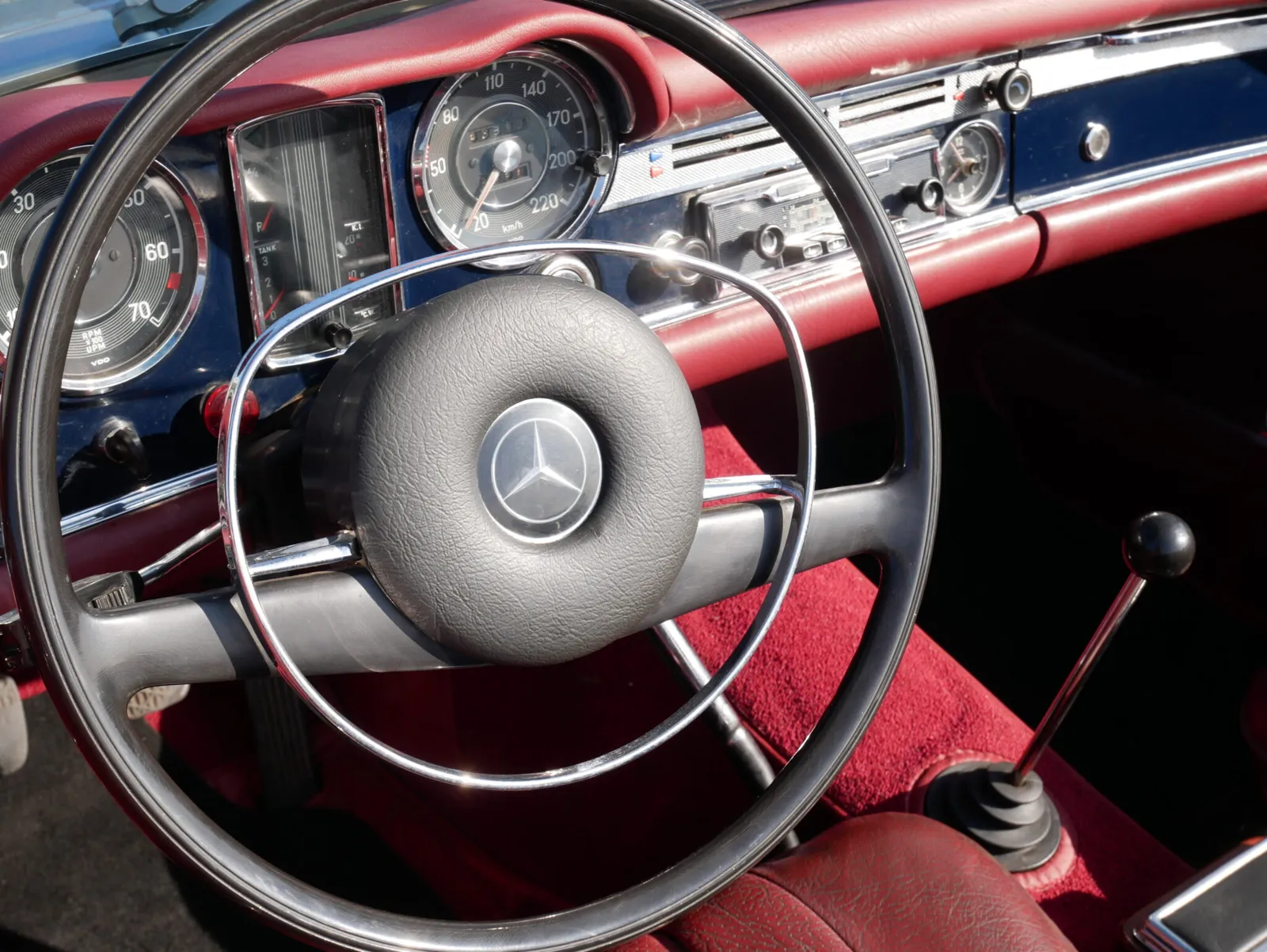 Mercedes Pagoda 280SL (7)