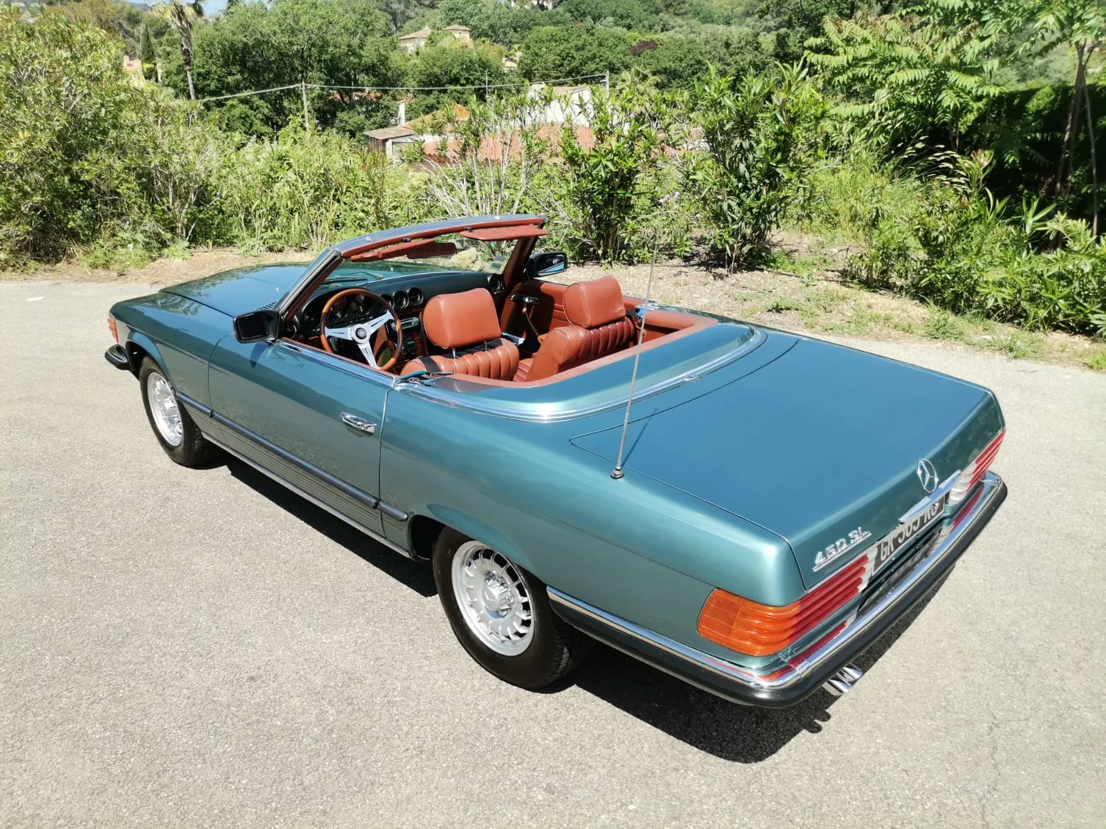 Mercedes 450SL R107 (2)
