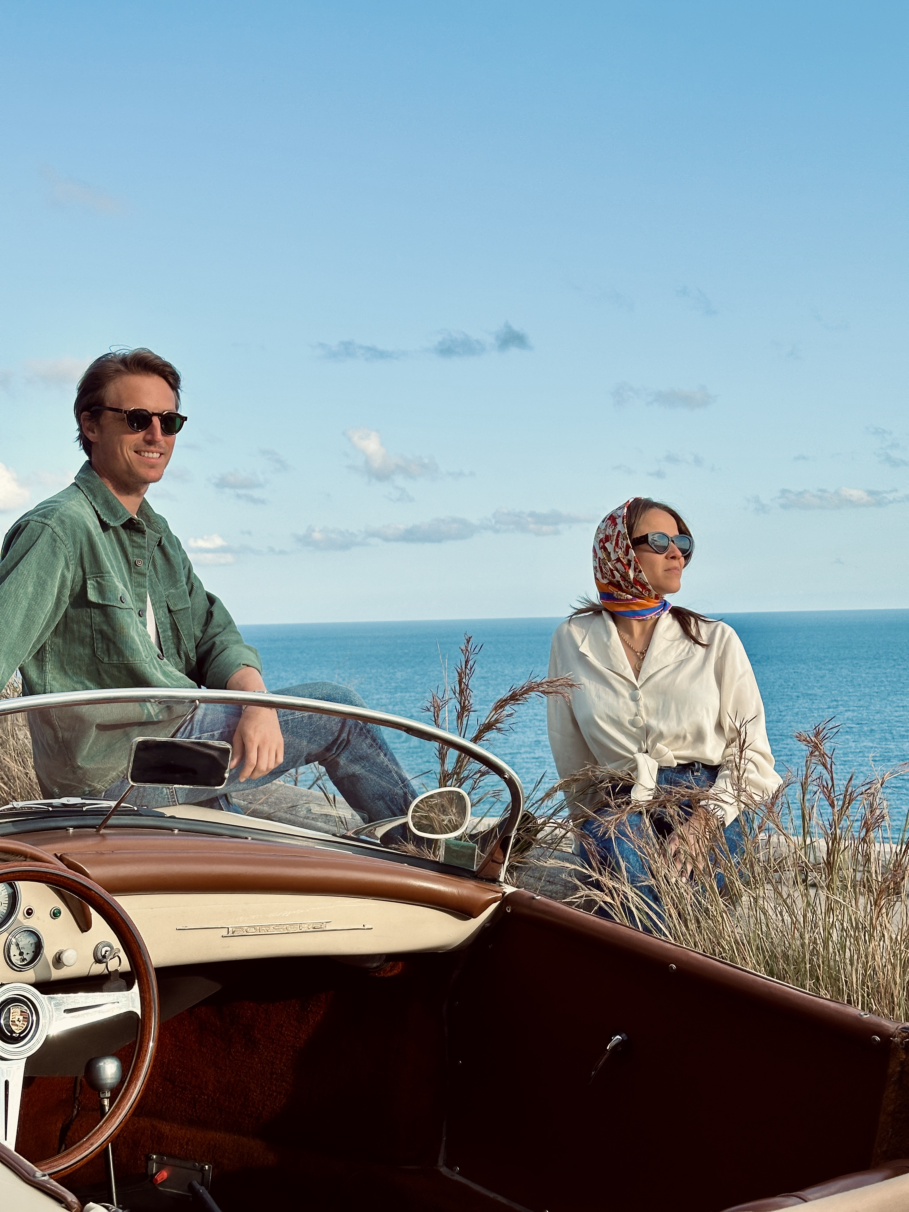 Sunset Ride | Locations de Voitures Classiques en vedette dans COTE Magazine