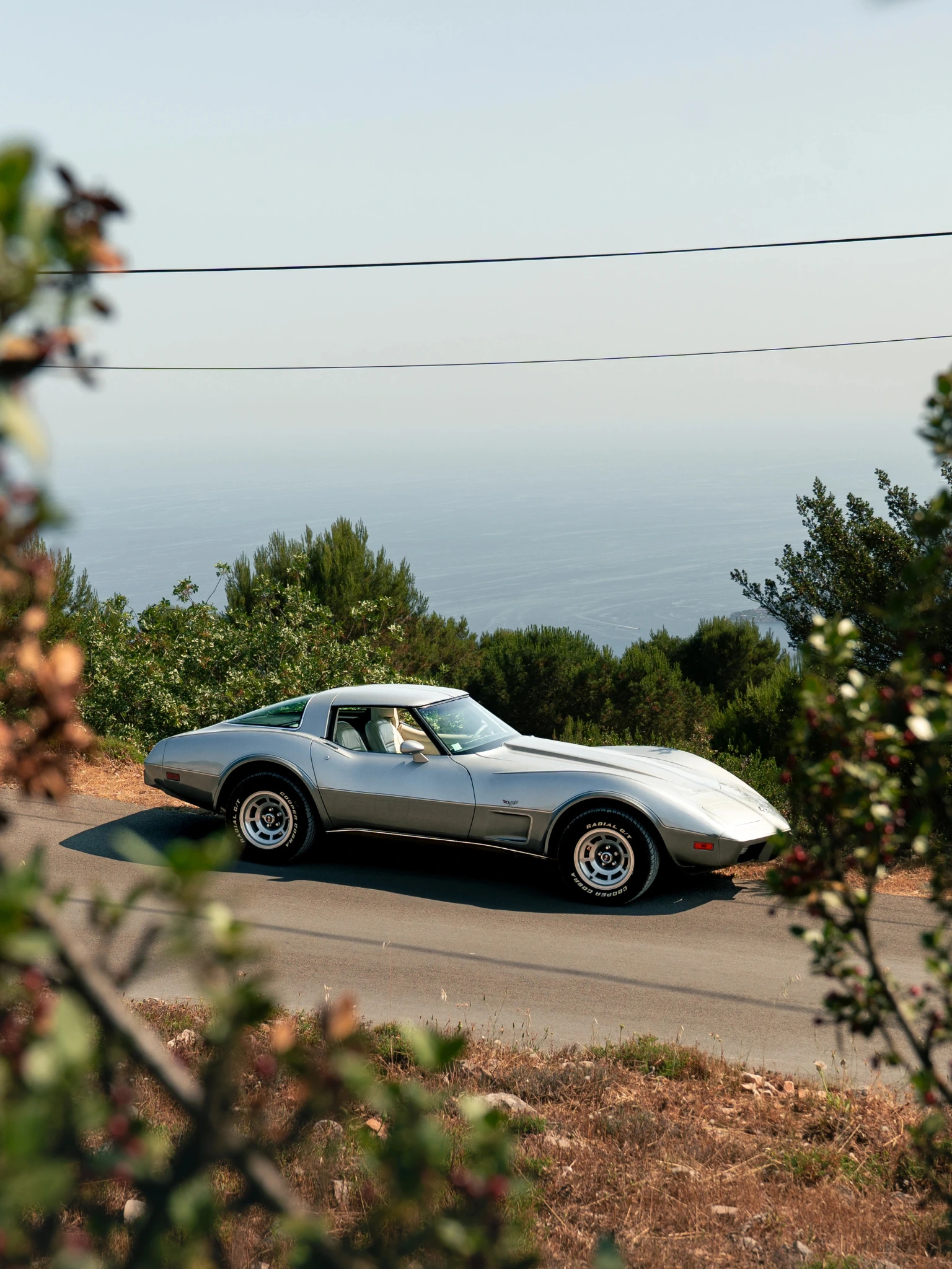 Corvette C3 Targa classic American muscle car rental France.